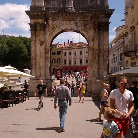 Apartament Stinjan