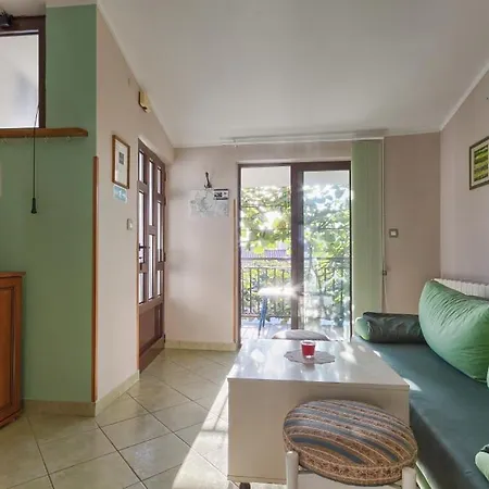 Stinjan Apartament *