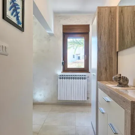 Apartment Stinjan *