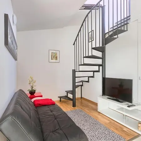 Stinjan Apartament *