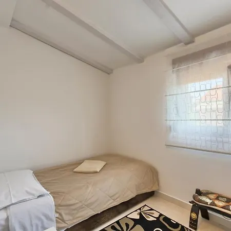 Stinjan Apartment Pula