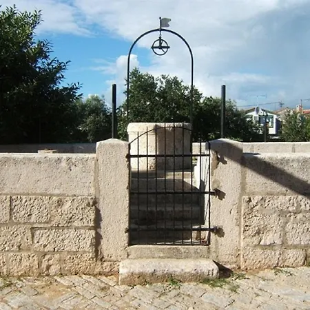 Stinjan Pula
