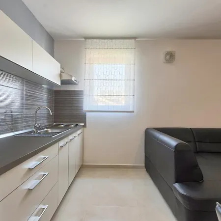 Apartamento Stinjan Pula