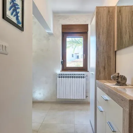 Apartment Stinjan *